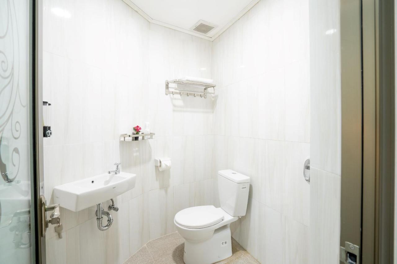 Oki Taru Residence Kuta  Exterior photo